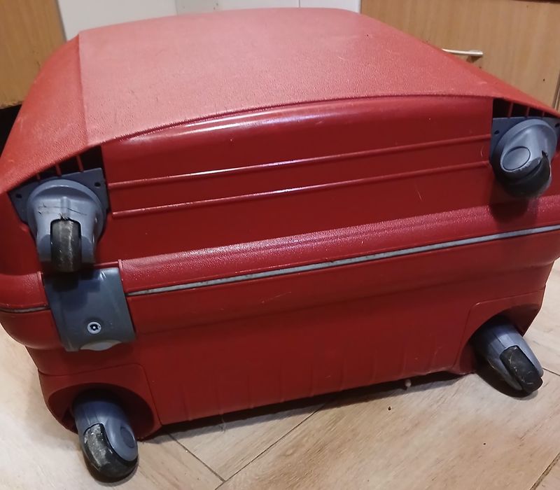 Vendo  mala de viagem