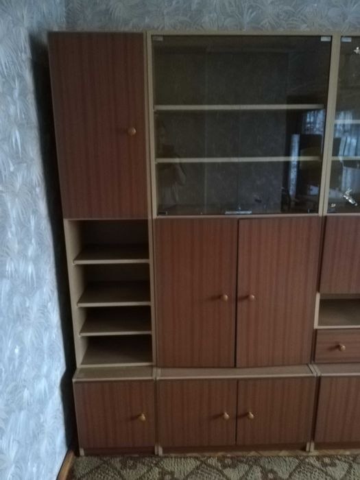 Meblościanka z czasów PRL - używana, w dobrym stanie