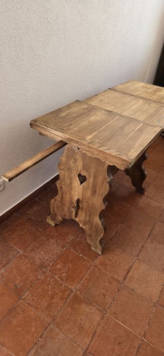 Mesa em Freixo maciço restaurada de raiz