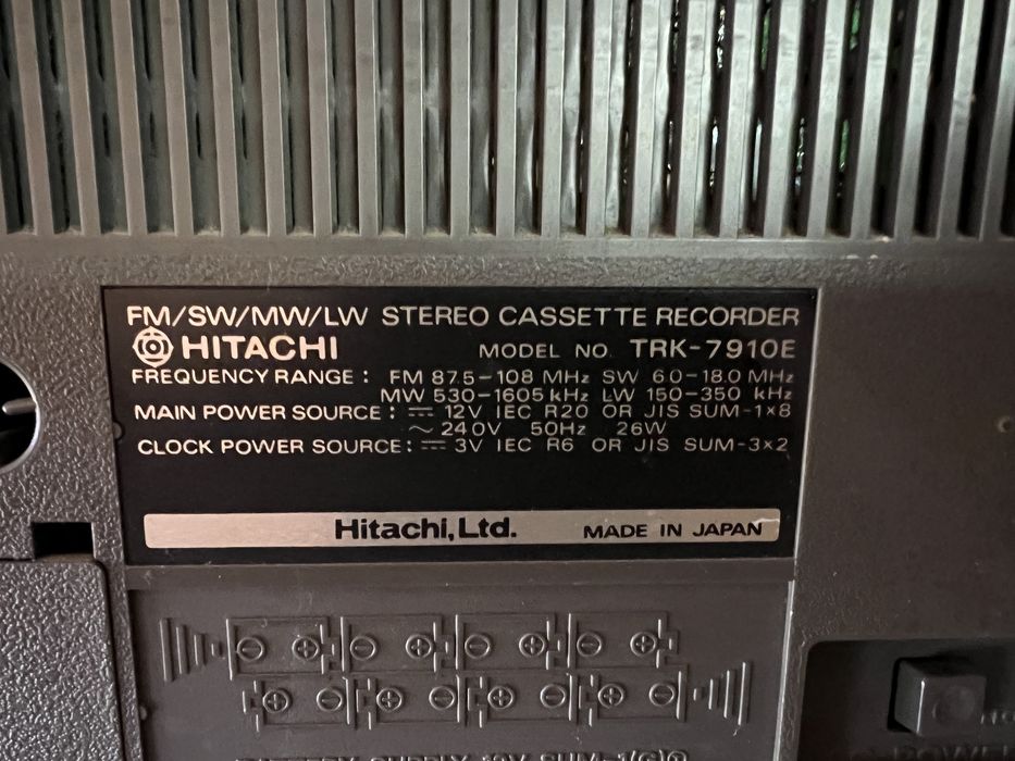 Boombox radio Hitachi