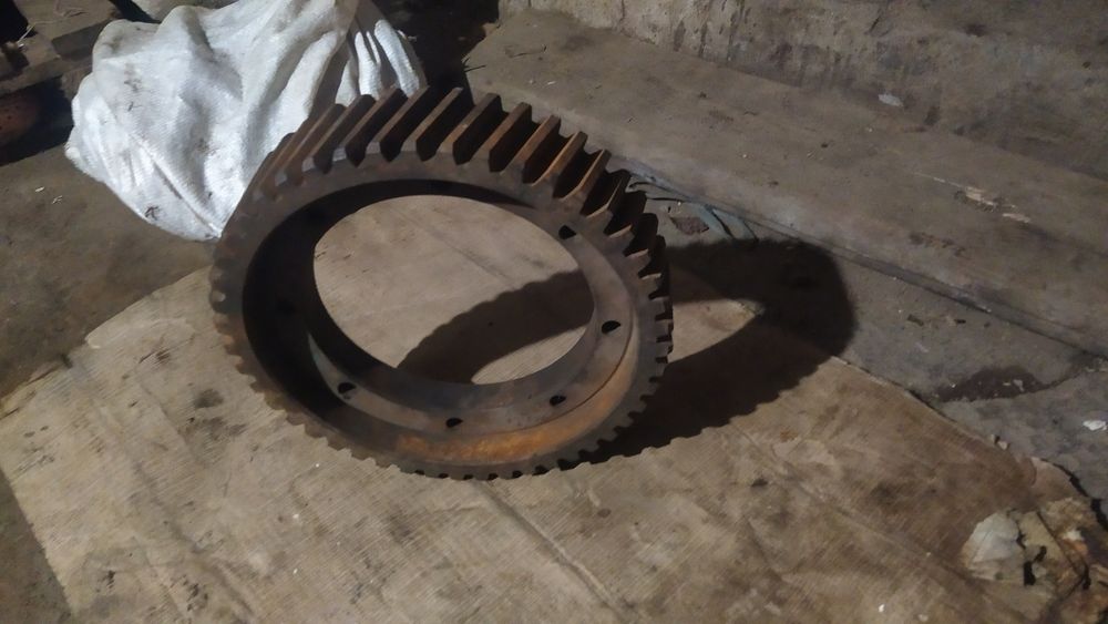 Продам шестерню на ЗИЛ 130