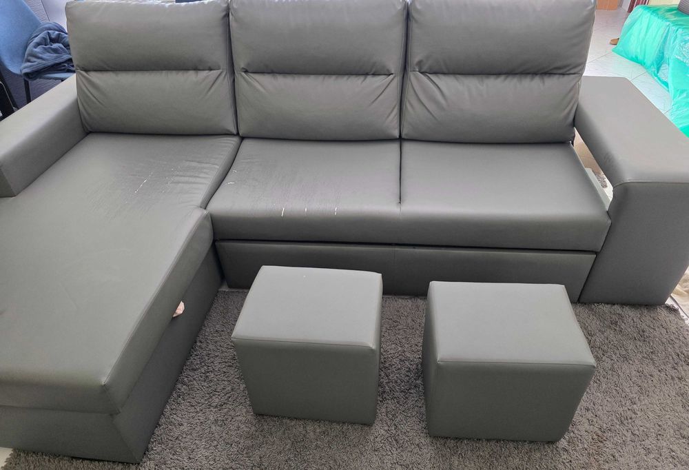 Sofá de canto em L com chaise longue e sofá-cama