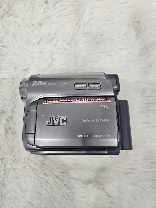 Kamera JVC GR-D725