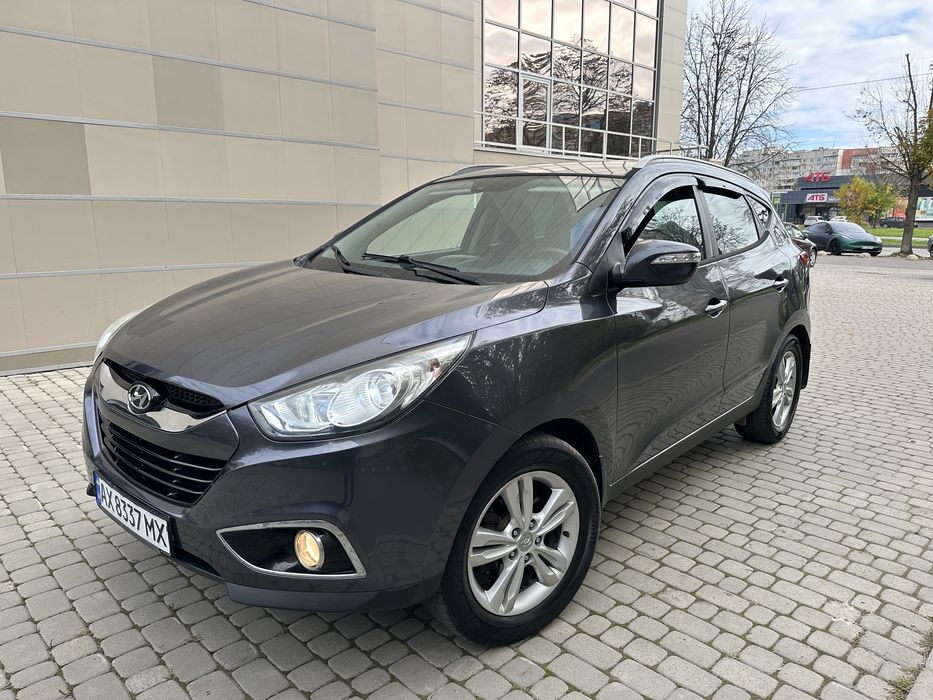Продам авто HYUNDAI ix35 CRDI 4 WD механика
