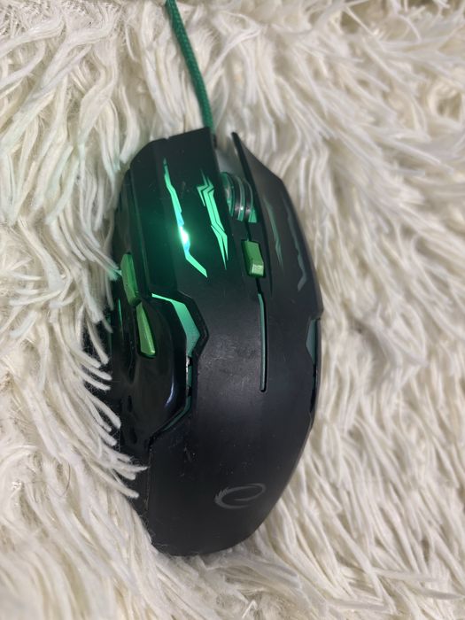 Игровая мышка на шесть кнопок