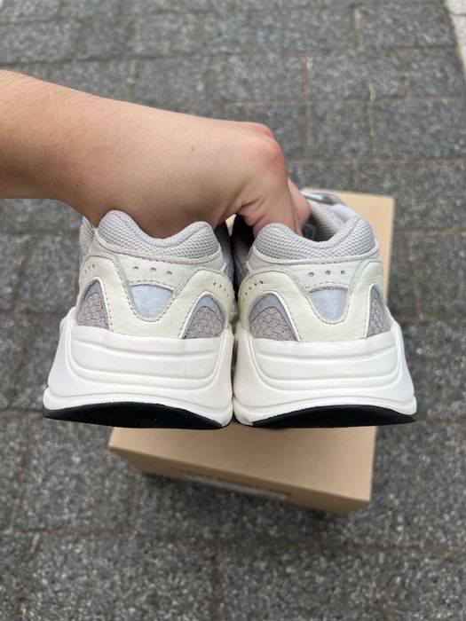 Adidas Yeezy Boost 700 V2 Static buty sneakersy szare białe 40