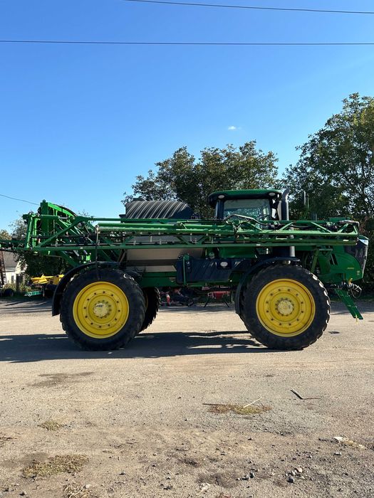 Самохідний оприскувач John Deere R4045