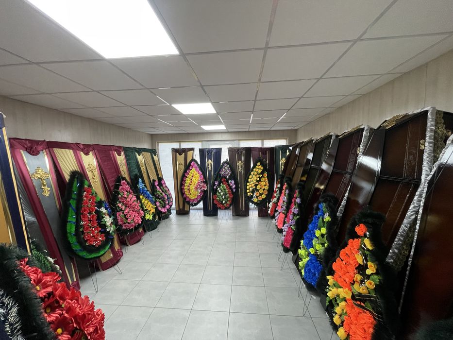 Катафалк.Перевезення померлих.Ритуальні послуги.Кремація.Похорони