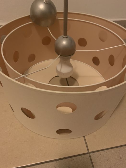 Lampa pokojowa ecru piekna nowoczesna
