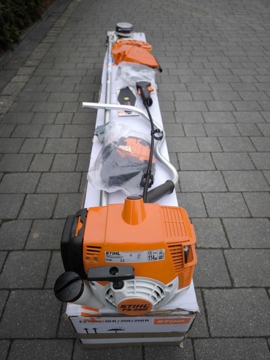 Stihl FS 250 NOWA Kosa Podkaszarka