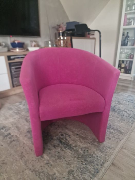 Sprzedam fotel z podnóżkiem