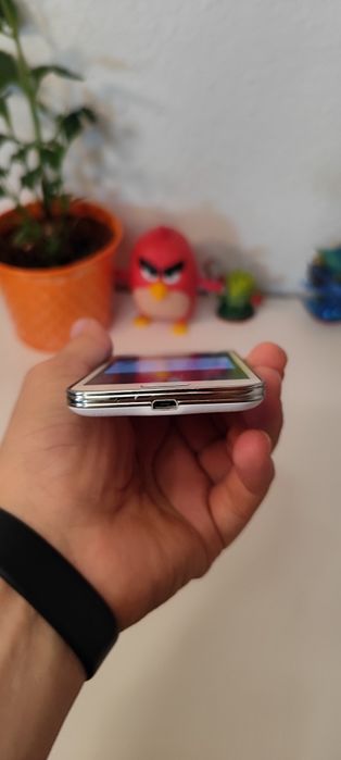 Продам Samsung Galaxy S5 mini (SM-G800F) 16GB White