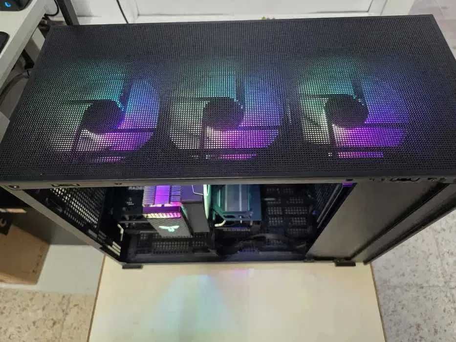 pc gaming - ryzen 7 8700G - RX 9060 XT - 32GB - 1TB