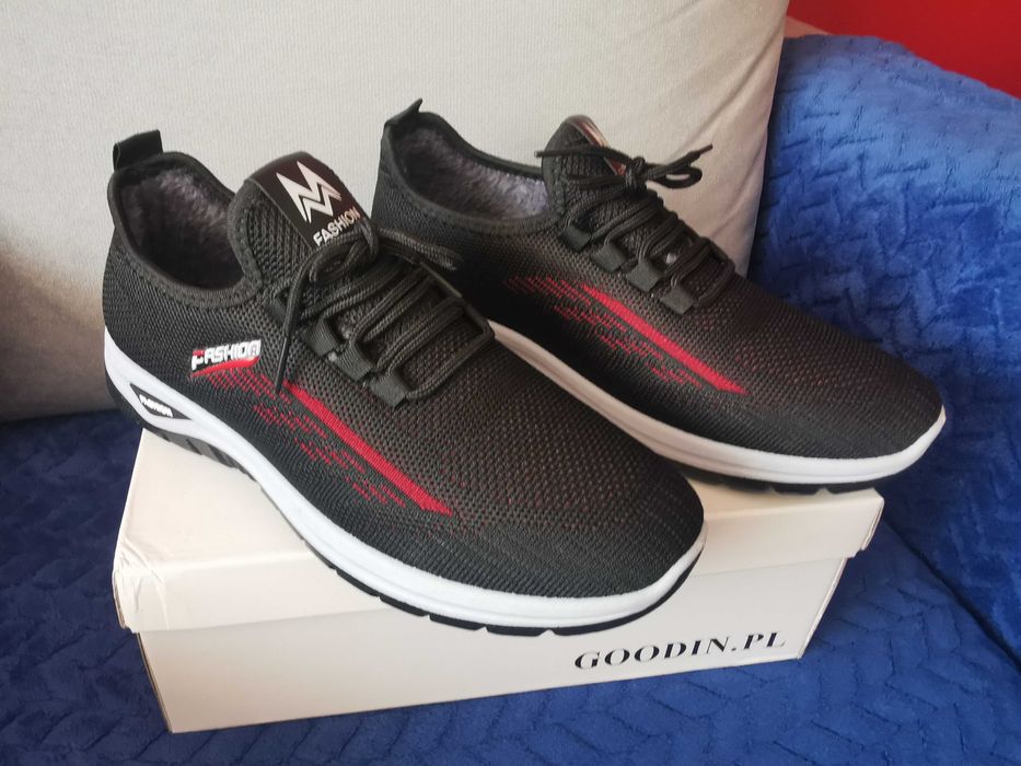 Stylowe buty sportowe w rozmiarze 41 - nowe.