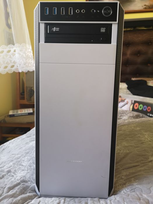 Komputer stacjonarny