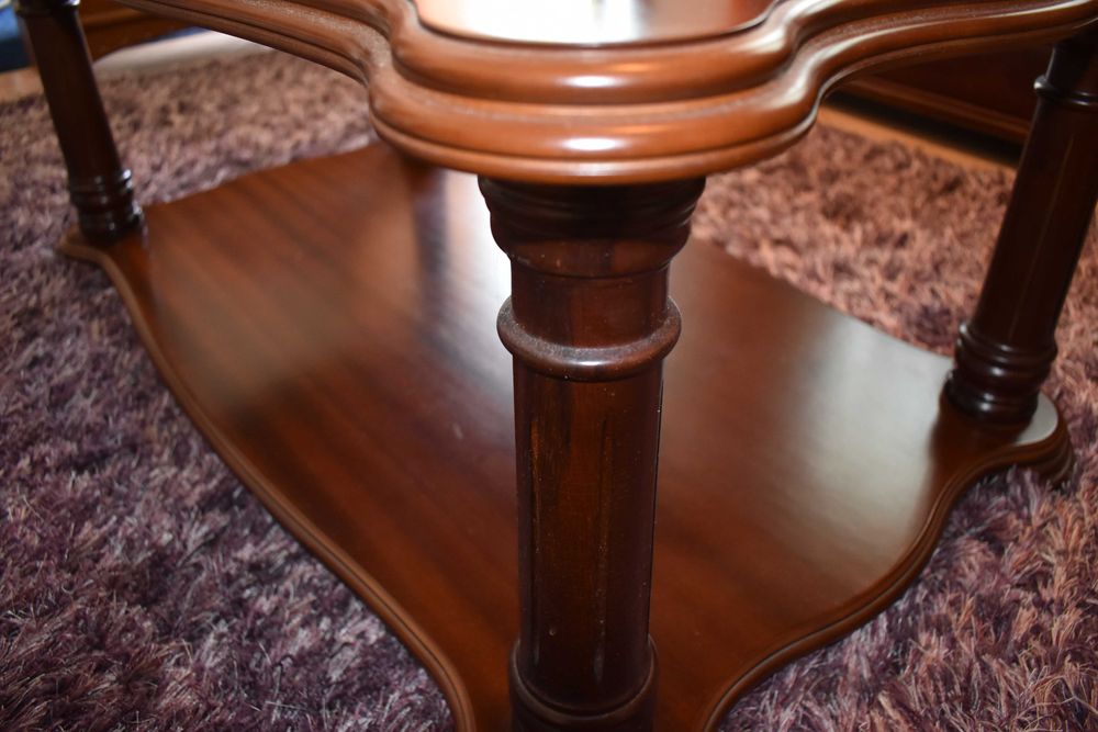 Mesa de centro em madeira e mármore