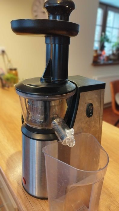 Wyciskarka wolnoobrotowa Eldom PJ400, niesprawna