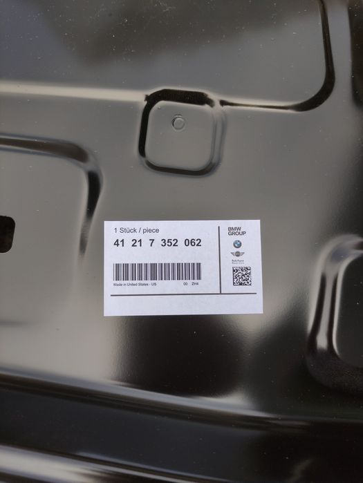 BMW X6 Передняя правая стойка с порогом 41217352062 

BMW X6 2015 год