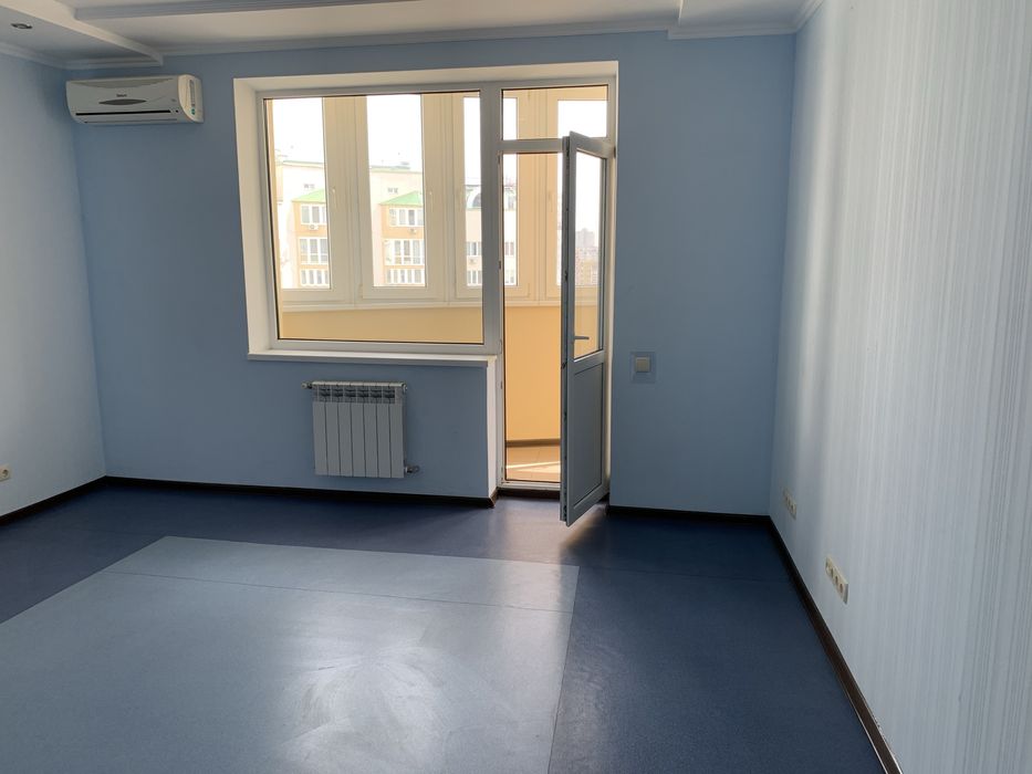 Дніпровська наб, 19А, 85м.кв. офіс (ж.ф.).