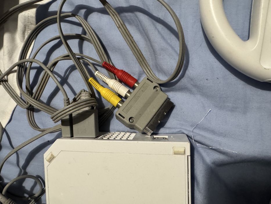 Nintendo Wii + volantes + acessorios diversos