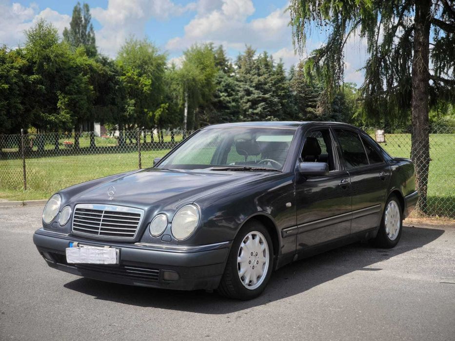 Mercedes-Benz E420 W210 Avantgarde 4.2 V8+LPG – 279 KM | 1996 Najlepsza cena w Europie