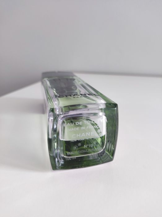 Chanel N°19 woda toaletowa
