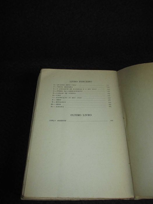 Livro As Encruzilhadas de Deus José Régio