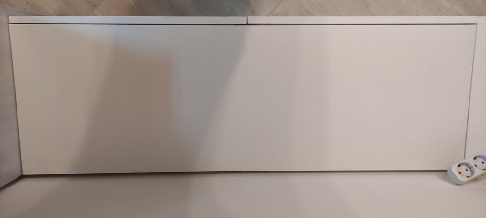 Móvel TV BESTA IKEA com portas SINDVIK