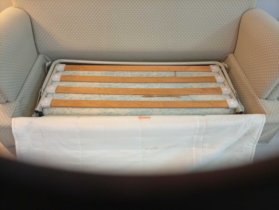 Sofá cama três corpos