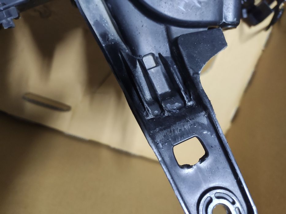 Ótica / vidro Nissan leaf ZE1 2018+