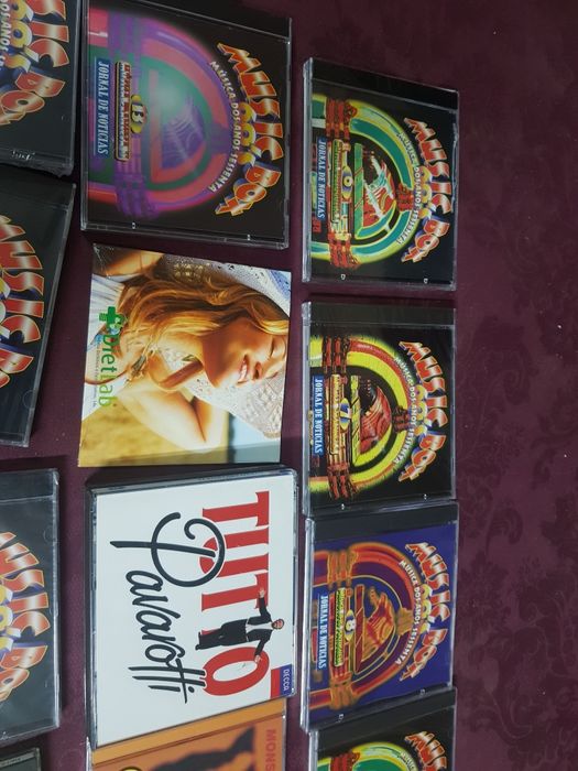 20 cd alguns ainda novos