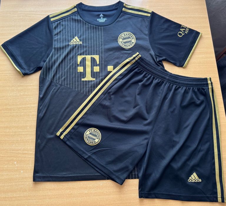 Футбольна форма Баварія (BAYERN MUNCHEN), S/M розмір