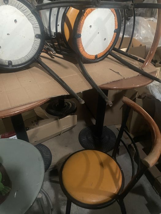 Conjunto de mesas + cadeiras para cafe