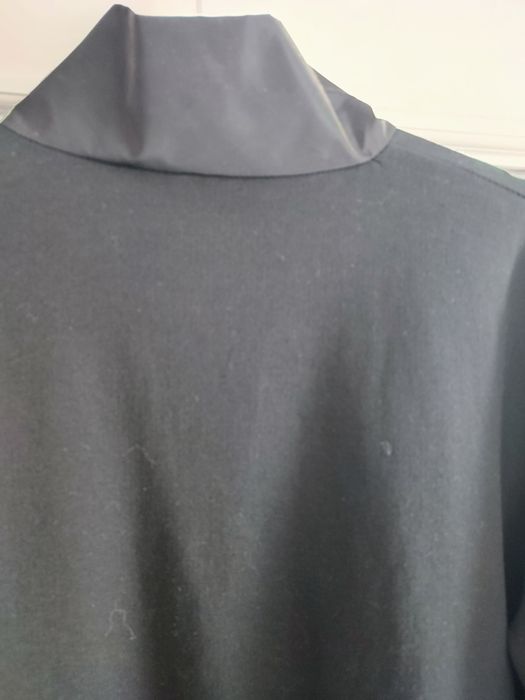 Bluza długa czarna ze srebrnym ekspresem.