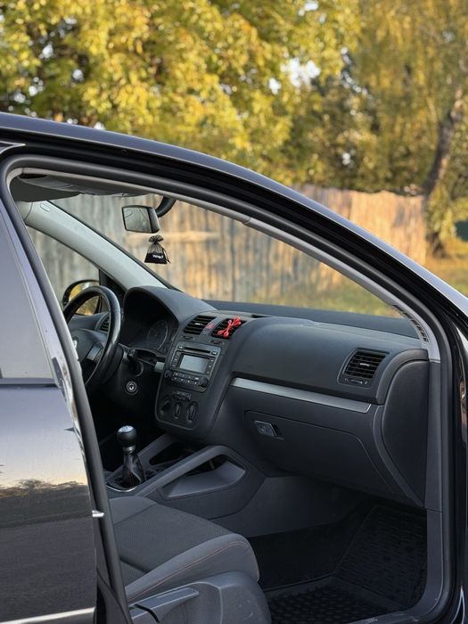 Volkswagen Golf V 2006 1.4 mpi