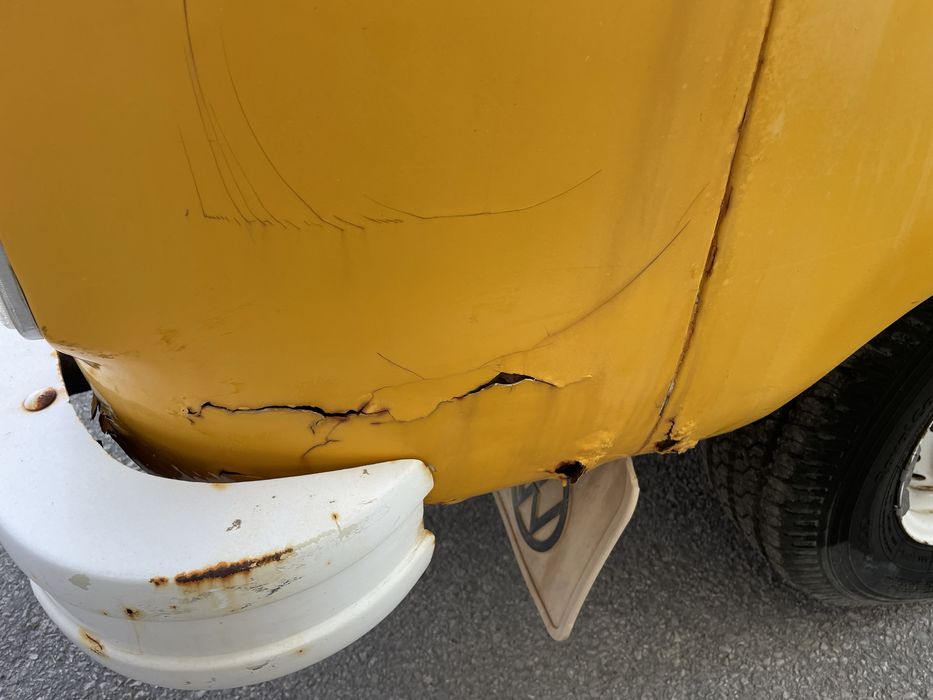 VW 23 Kombi T2 8 lugares - Pão de forma