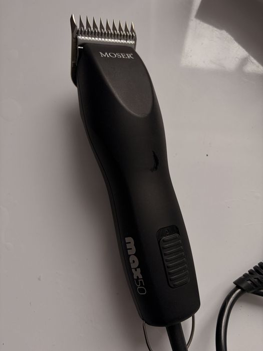 профессиональная машинка для стрижки животных Moser Max 50 и профессиональный фен Moser Edition Pro