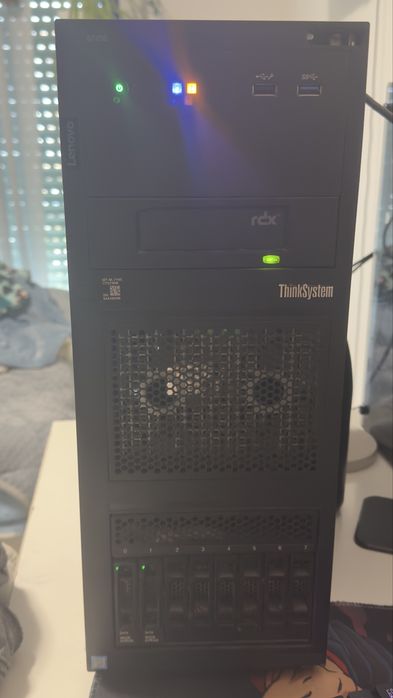 Servidor Lenovo Thinkserver ST250
