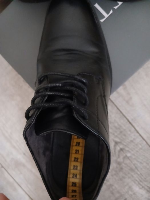 Buty garniturowe 36