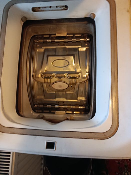 Машинка стиральная Indesig