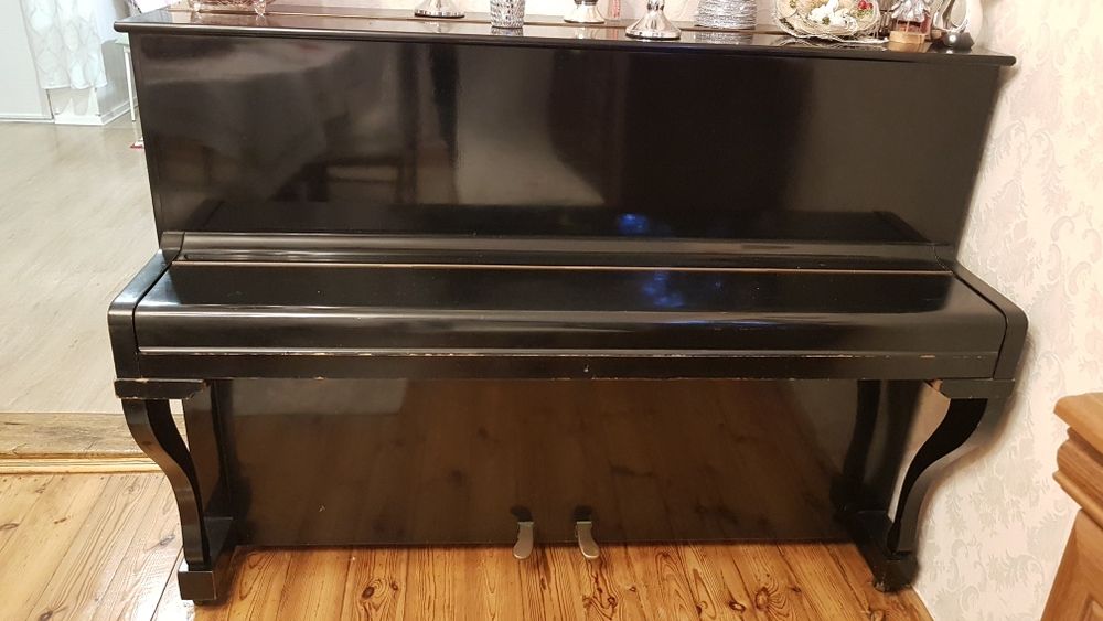 Pianino Legnica - stan bdb.