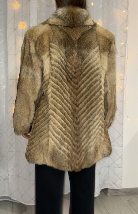 NATURALNE FUTRO z jenota – bardzo dobry stan