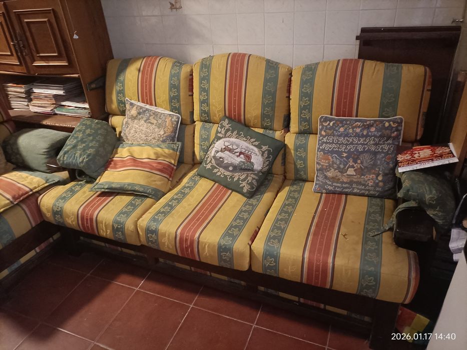 Sofá-cama e sofá individual