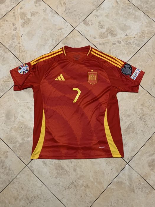 Футбольна форма Іспанія