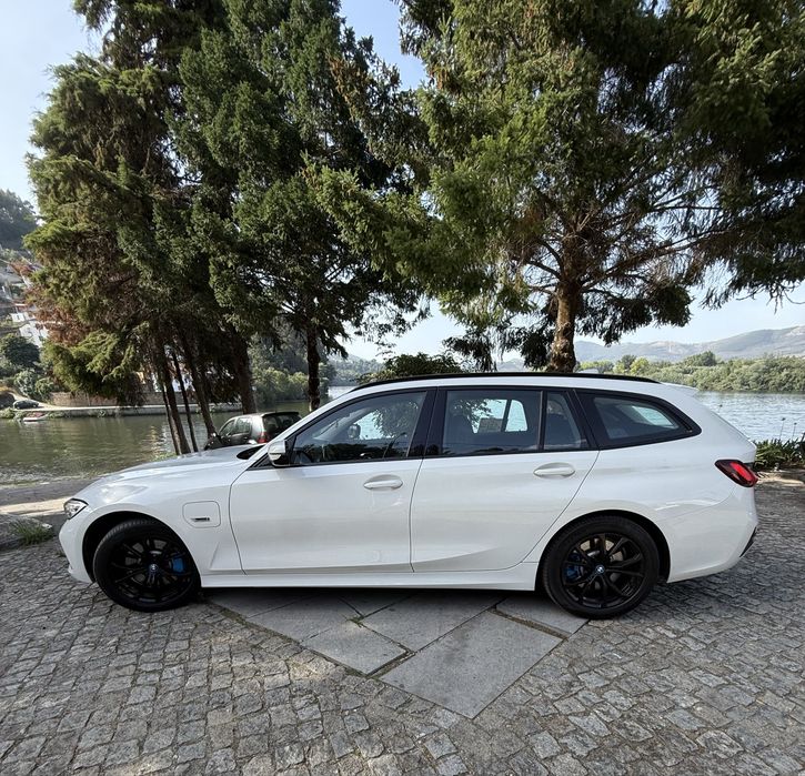 BMW 330e line sport foto 3