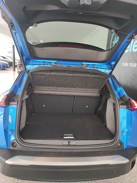 Peugeot e-2008 50 kWh GT