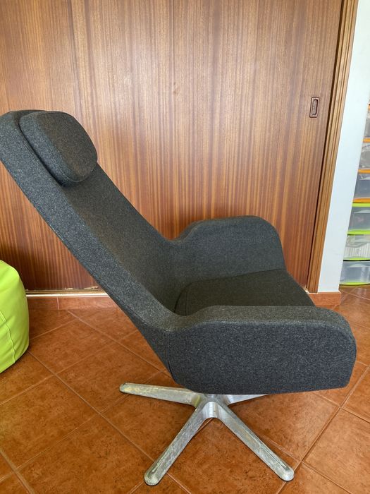 Poltrona IKEA Karlstad – Preta, Bom Estado