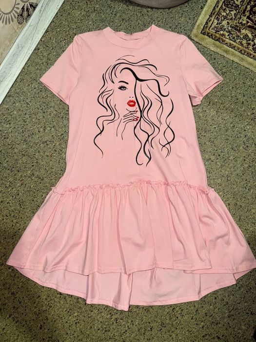 Гарненька літня сукня