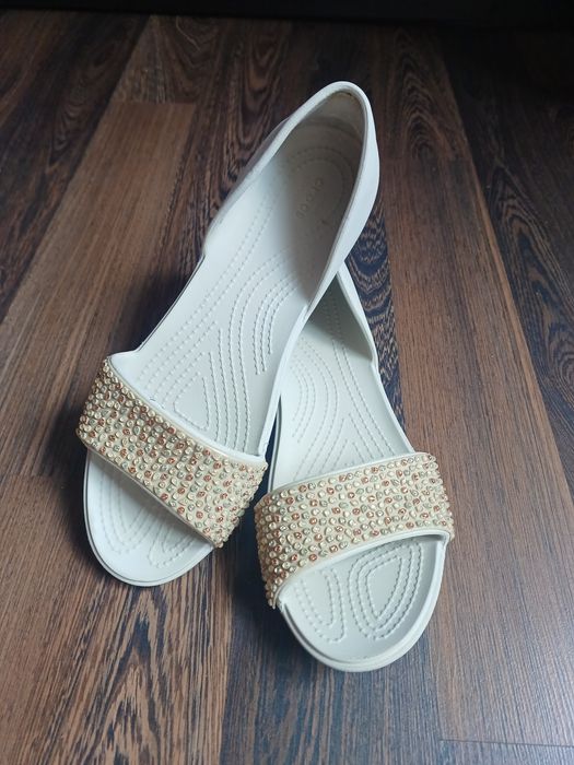 Crocs жіночі сандалі