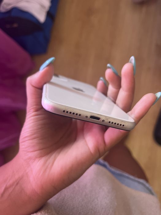 Iphone 11 64gb branco
